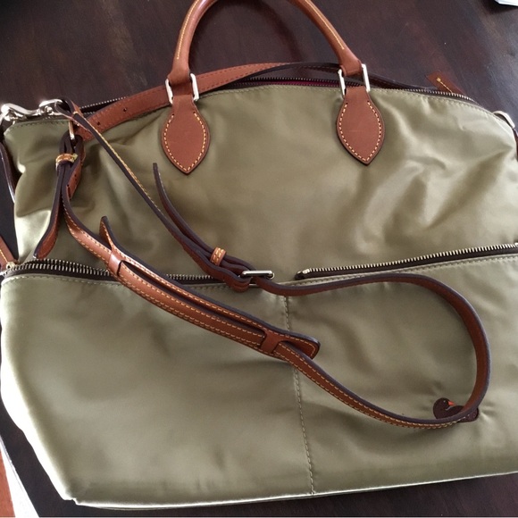 Tan nylon sachel - Picture 2 of 5